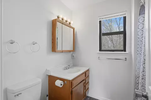 Bath - 305 E Liberty Ln #A&B, Ashland, MO 65010 photo 2 of 4