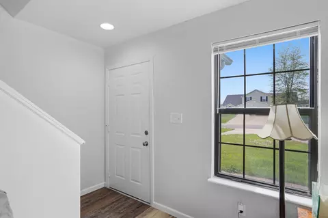 Entry Way - 305 E Liberty Ln #A&B, Ashland, MO 65010 photo 2 of 5