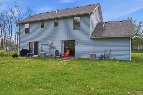 Exterior - 305 E Liberty Ln #A&B, Ashland, MO 65010 photo 5 of 8
