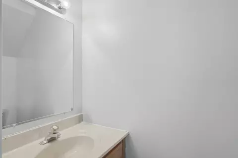Bath - 305 E Liberty Ln #A&B, Ashland, MO 65010 photo 3 of 4