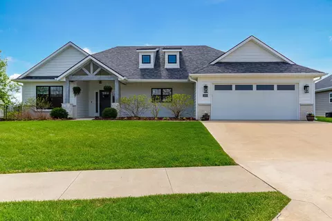 5000 Longbow Dr, Columbia, MO 65201