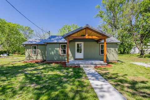 116 Cedar St, Jamestown, MO 65046
