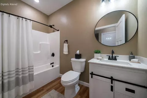Bath - 779 Vine Dr, Holts Summit, MO 65043 photo 3 of 4