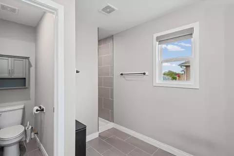 Bath - 5200 Democracy Dr, Ashland, MO 65010 photo 3 of 4