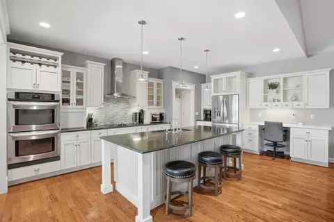 2200 Corona Rd, Columbia, MO 65203