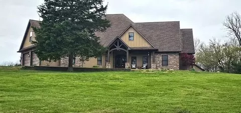 2121 E Nashville Church Rd, Ashland, MO 65010