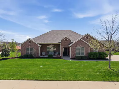 701 E Old Hawthorne Dr, Columbia, MO 65201