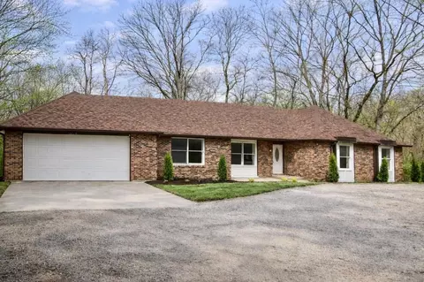 7002 N Kaywood Dr, Rocheport, MO 65279