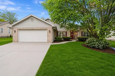 3816 Woods Edge Rd, Columbia, MO 65203