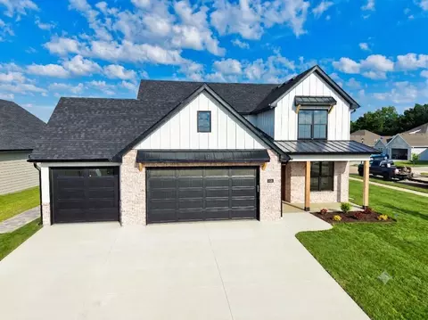 5201 Stormy Dr, Columbia, MO 65203