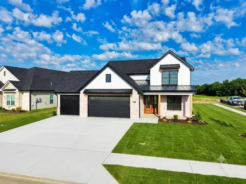 5201 Stormy Dr, Columbia, MO 65203