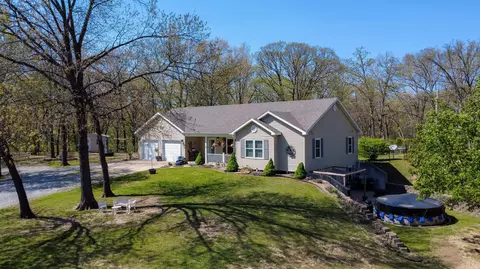 9495 E Mount Zion Church Rd, Hallsville, MO 65255
