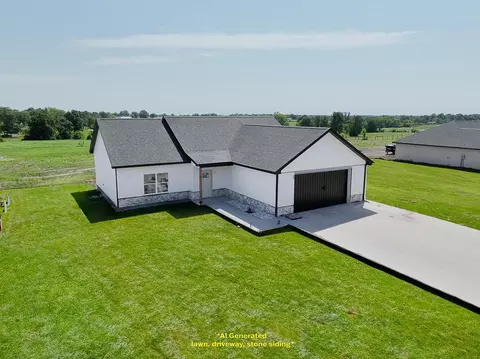 794 Vine Dr, Holts Summit, MO 65043