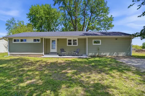 2109 S Country Club Dr, Jefferson City, MO 65109