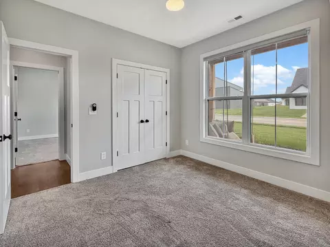 Bedroom - 15075 Everglades Dr, Ashland, MO 65010 photo 7 of 8