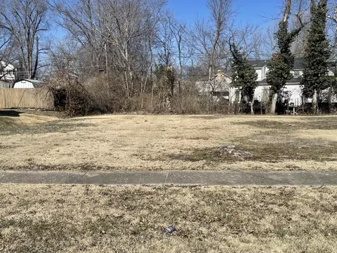 1221 E Jackson St, Mexico, MO 65265 photo 9