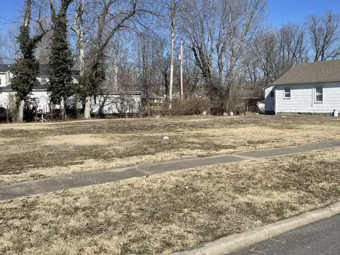 1221 E Jackson St, Mexico, MO 65265 photo 8