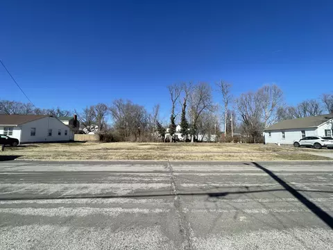 1221 E Jackson St, Mexico, MO 65265 photo 6