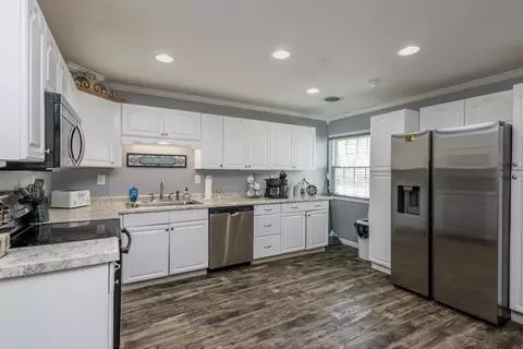 Kitchen - 222 S Denton St, Centralia, MO 65240 photo 1 of 4