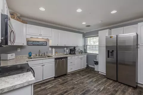 Kitchen - 222 S Denton St, Centralia, MO 65240 photo 4 of 4