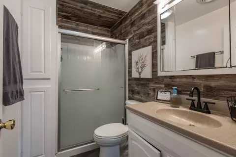 Bath - 222 S Denton St, Centralia, MO 65240 photo 1 of 1