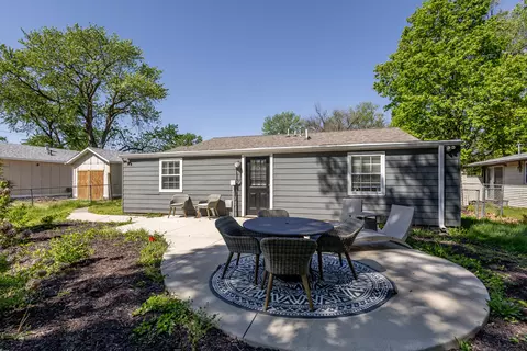 Exterior - 222 S Denton St, Centralia, MO 65240 photo 3 of 6