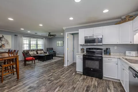 Kitchen - 222 S Denton St, Centralia, MO 65240 photo 3 of 4