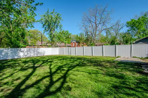 Exterior - 207 Jefferson St, Fulton, MO 65251 photo 5 of 7