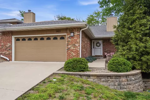 3423 E St Charles Rd #F, Columbia, MO 65201