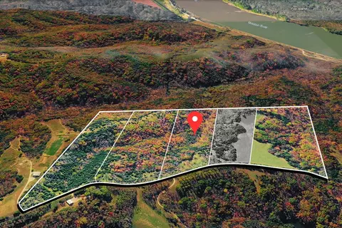 3 East Cedar Tree Lane, Hartsburg, MO 65039
