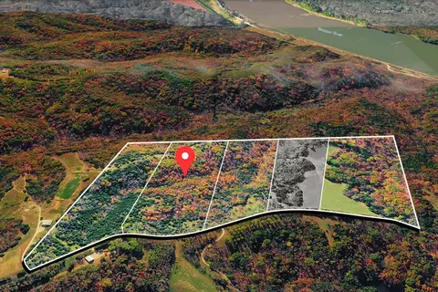 4 East Cedar Tree Lane, Hartsburg, MO 65039