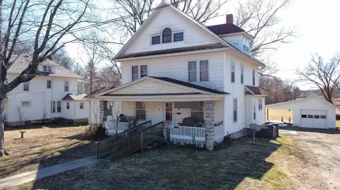 806 W Davis St, Fayette, MO 65248