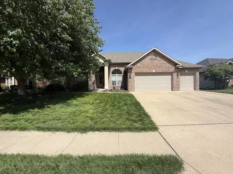 4803 Thornbrook Rdg, Columbia, MO 65203