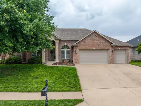 4803 Thornbrook Rdg, Columbia, MO 65203