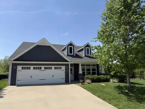 2414 Nottoway Dr, Columbia, MO 65203