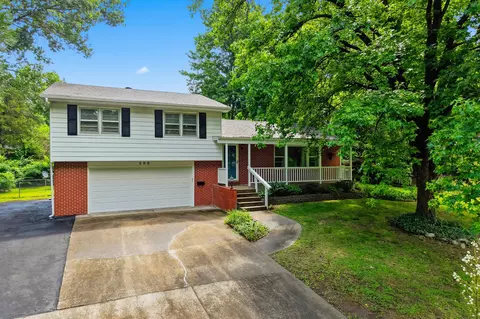 200 Rockingham Dr, Columbia, MO 65203