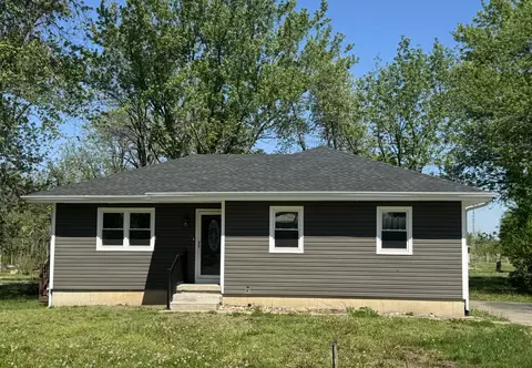 102 Summit St, Hughesville, MO 65334