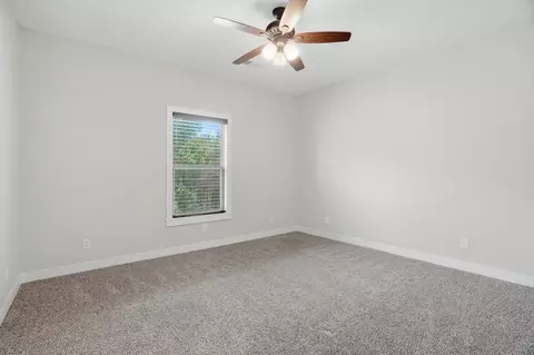 Bedroom - 951 Cochise Dr, Holts Summit, MO 65043 photo 5 of 6