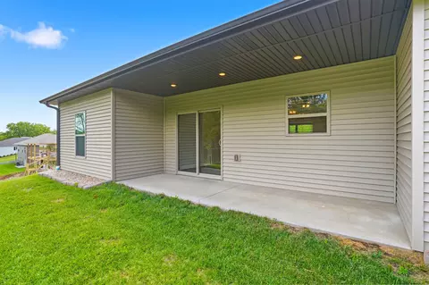 Exterior - 951 Cochise Dr, Holts Summit, MO 65043 photo 6 of 6