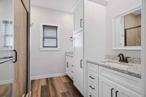 Bath - 951 Cochise Dr, Holts Summit, MO 65043 photo 1 of 3