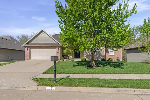 17 Bogie Hills Dr, Columbia, MO 65201