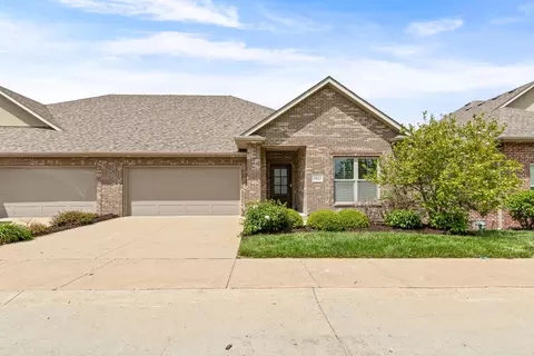 5615 Bower Ln, Columbia, MO 65201