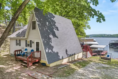 88 Alpine Pt, Sunrise Beach, MO 65079