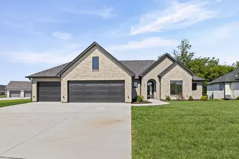 105 Cruden Bay Dr, Columbia, MO 65201