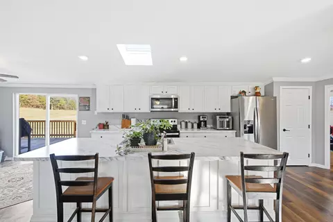 7630 N Hwy Vv, Columbia, MO 65202