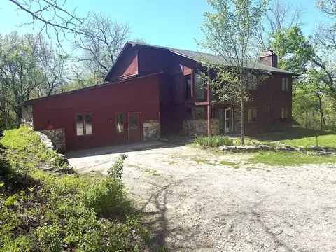 22555 S Coonce Ln, Hartsburg, MO 65039