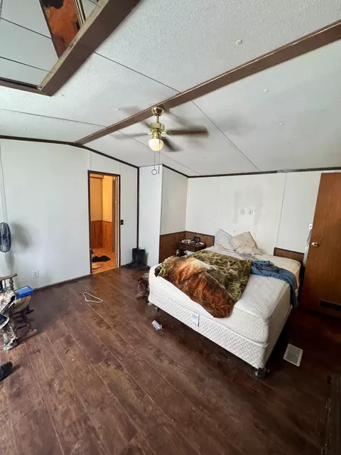 Bedroom - 100 Burton St, Higbee, MO 65257 photo 2 of 3