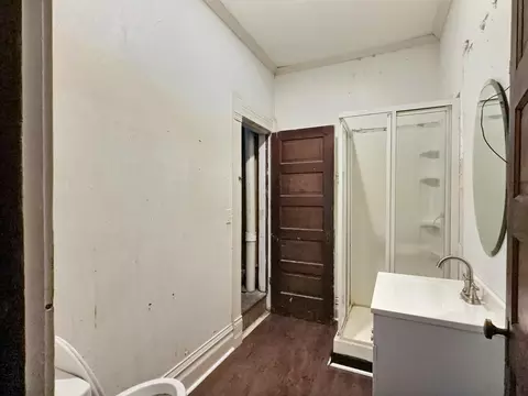 Bath - 408 Vassar St, Bunceton, MO 65237 photo 2 of 2