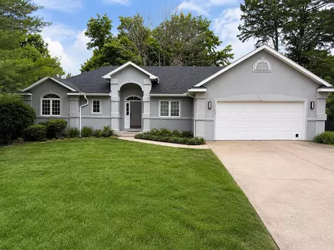 5109 Buckeye Dr, Columbia, MO 65203