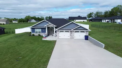 215 Carel Rd, Jefferson City, MO 65109